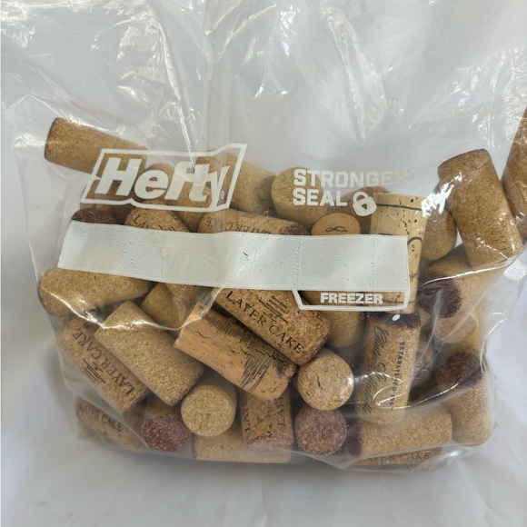 Lot of 22 Used NATURAL Wine Corks Assorted for Crafts Decor - Picture 3 of 3